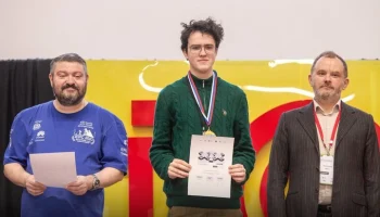 Собянин поздравил школьников &ndash; победителей олимпиады по программированию