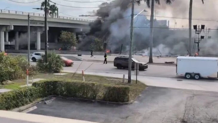 WPTV: легкомоторный самолет потерпел крушение рядом с аэропортом во Флориде WPTV: легкомоторный самолет потерпел крушение рядом с аэропортом во Флориде