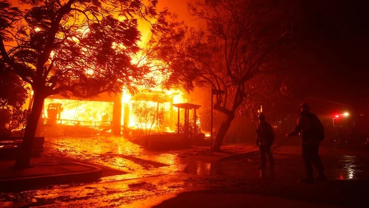 NYP: почти 200 картин Хантера Байдена сгорели в пожарах в Лос-Анджелесе NYP: почти 200 картин Хантера Байдена сгорели в пожарах в Лос-Анджелесе