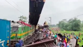 Пять человек погибли при столкновении двух поездов в Индии