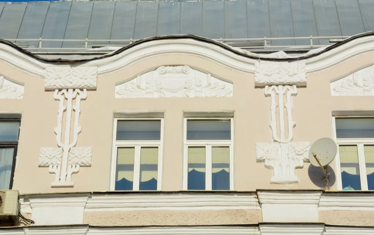 Специалисты капитально отремонтировали 18 домов с картушами в Москве Специалисты капитально отремонтировали 18 домов с картушами в Москве