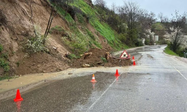 Возбуждено дело после гибели женщины во время оползня в Дагестане Возбуждено дело после гибели женщины во время оползня в Дагестане