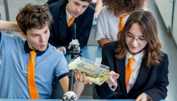 Более 10 тысяч школьников стали участниками естественно-научного марафона