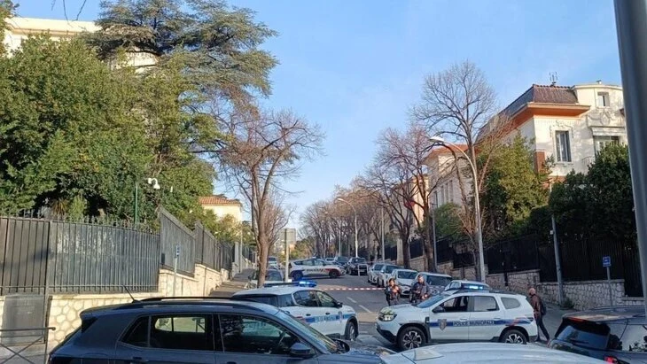 Посольство РФ назвало мягким приговор напавшим на генконсульство в Марселе Посольство РФ назвало мягким приговор напавшим на генконсульство в Марселе