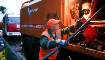 Городские службы оперативно устраняют последствия ливня в Москве