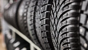 Минтранс: Московские автовладельцы уже могут начать менять резину на летнюю