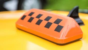 &laquo;Ъ&raquo;: Стоимость поездки на такси к концу 2024 года вырастет еще на 30 процентов