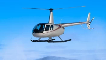 Опрокинувшийся вертолет Robinson найден у вулкана на Камчатке