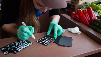 СПРФ: россияне теряют 1 трлн рублей ежегодно из-за ценников в магазинах