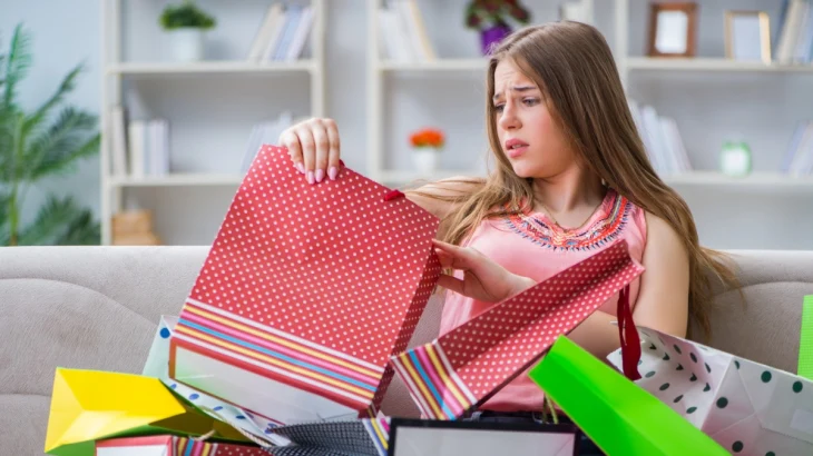 Покупки стали дороже денег: в России начали предлагать курсы лечения от шопоголизма