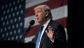 Politico: Трамп устроил &laquo;холодный душ&raquo; Брюсселю, избегая общения с властями ЕС