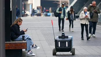 Собянин: До конца года число роботов-доставщиков в Москве достигнет 2-3 тысяч