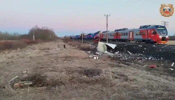 Число пострадавших при столкновении грузовика с поездом под Ярославлем выросло до 11