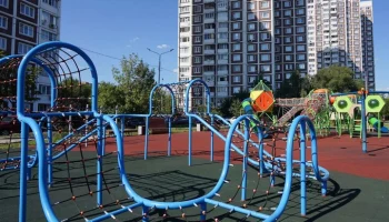 Работы по благоустройству дворов стартовали в Москве