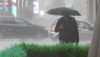 Экстремальные погодные условия сохранятся в Москве до конца суток