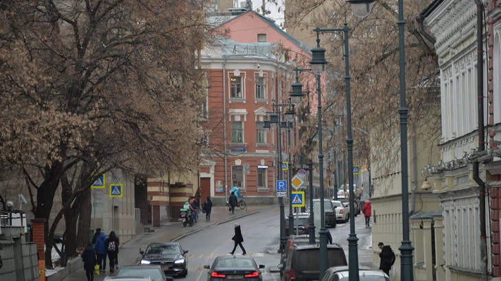 Синоптики пообещали москвичам облачную погоду с дождем 14 ноября Синоптики пообещали москвичам облачную погоду с дождем 14 ноября