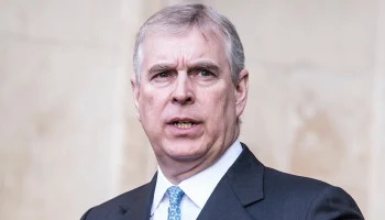 Экс-принц Эндрю стал первым за 500 лет арестованным членом королевской семьи