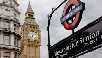 Бэнкси представил новую работу с бездомными детьми в центре Лондона