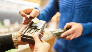 РБК: банки попросили Роскомнадзор принять меры против мошенничества с кешбэком