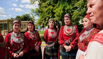 Москва отметит удмуртский праздник Гербер на ВДНХ 4 июля Москва отметит удмуртский праздник Гербер на ВДНХ 4 июля