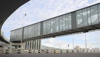 Собянин сообщил об открытии самого протяженного надземного перехода на МКАД