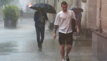 Фестивальные площадки "Московских сезонов" будут закрыты из-за непогоды 5 июля