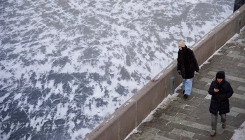 Синоптики пообещали москвичам морозную и ветреную погоду 8 февраля