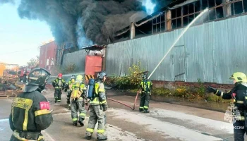 Пожар произошел на складе в подмосковной Электростали