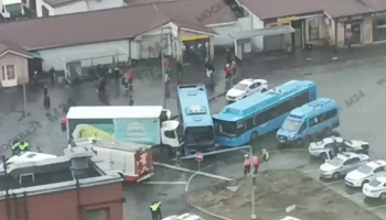 Водитель умер за рулем автомобиля на севере Москвы