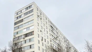 Специалисты КГХ Москвы обновили более 500 жилых домов на бульварах столицы