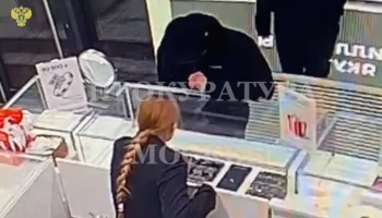 Мужчина украл кольца стоимостью 250 тыс рублей из магазина на Грузинском Валу