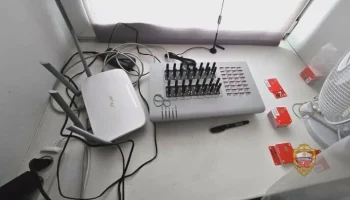 Полиция пресекла работу узла связи телефонных мошенников в центре Москвы