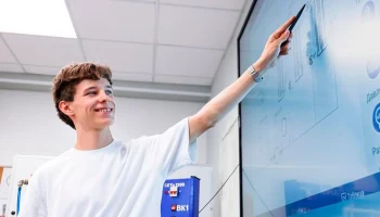 Собянин рассказал о подключении столичных колледжей к МЭШ