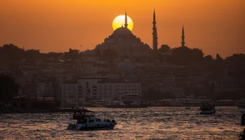 Турция за три тысячи рублей: почему резко подешевели билеты из Москвы в Стамбул