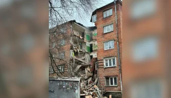 Подъезд обрушился в аварийном доме в Ростове-на-Дону