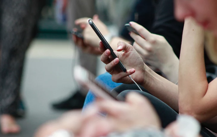 Владельцев iPhone предупредили о блокировке мобильной связи из-за поездок в Турцию Владельцев iPhone предупредили о блокировке мобильной связи из-за поездок в Турцию