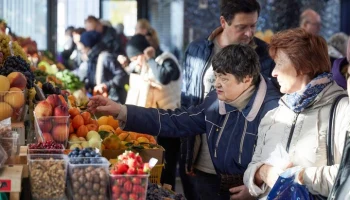 Более 500 тонн продуктов приобрели на московских ярмарках выходного дня с начала года