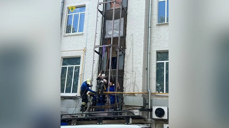 Один человек пострадал при обрушении лифтовой шахты в центре Москвы Один человек пострадал при обрушении лифтовой шахты в центре Москвы