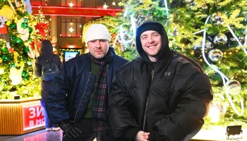 Выставка дизайнерских елей открылась в рамках фестиваля &laquo;Путешествие в Рождество&raquo;