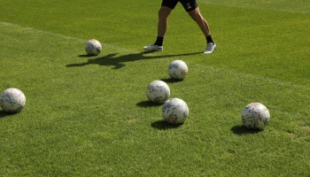 Сбежавший с Украины футболист получил гражданство РФ и перешел в ФК &laquo;Чайка&raquo;