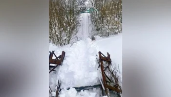 Мост обрушился через реку Инсарка в Мордовии Мост обрушился через реку Инсарка в Мордовии