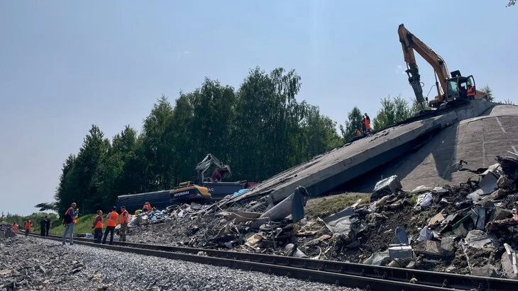 Число пострадавших при подрыве моста под Брянском выросло до 122 Число пострадавших при подрыве моста под Брянском выросло до 122