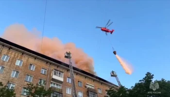 Пожар в жилом доме на юго-западе Москвы локализован на площади 2 000 "квадратов"