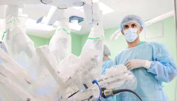 Собянин: роботическая хирургия существенно расширяет возможности хирургов