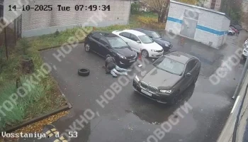 Мужчина с ножом напал на женщину в Казани