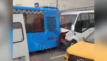 Девять человек пострадали при столкновении двух автобусов на юге Москвы