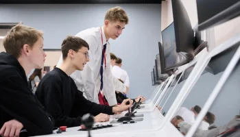 Колледж московского транспорта отмечает 105-летие