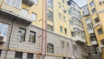 В центре столицы прошли работы по капитальному ремонту исторического жилого дома, возведенного в 193