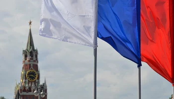 В Госдуме предложили включить исполнение гимна РФ в обязательную школьную программу