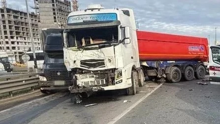Один человек погиб в ДТП с грузовиком и «ГАЗ» в подмосковных Люберцах Один человек погиб в ДТП с грузовиком и «ГАЗ» в подмосковных Люберцах